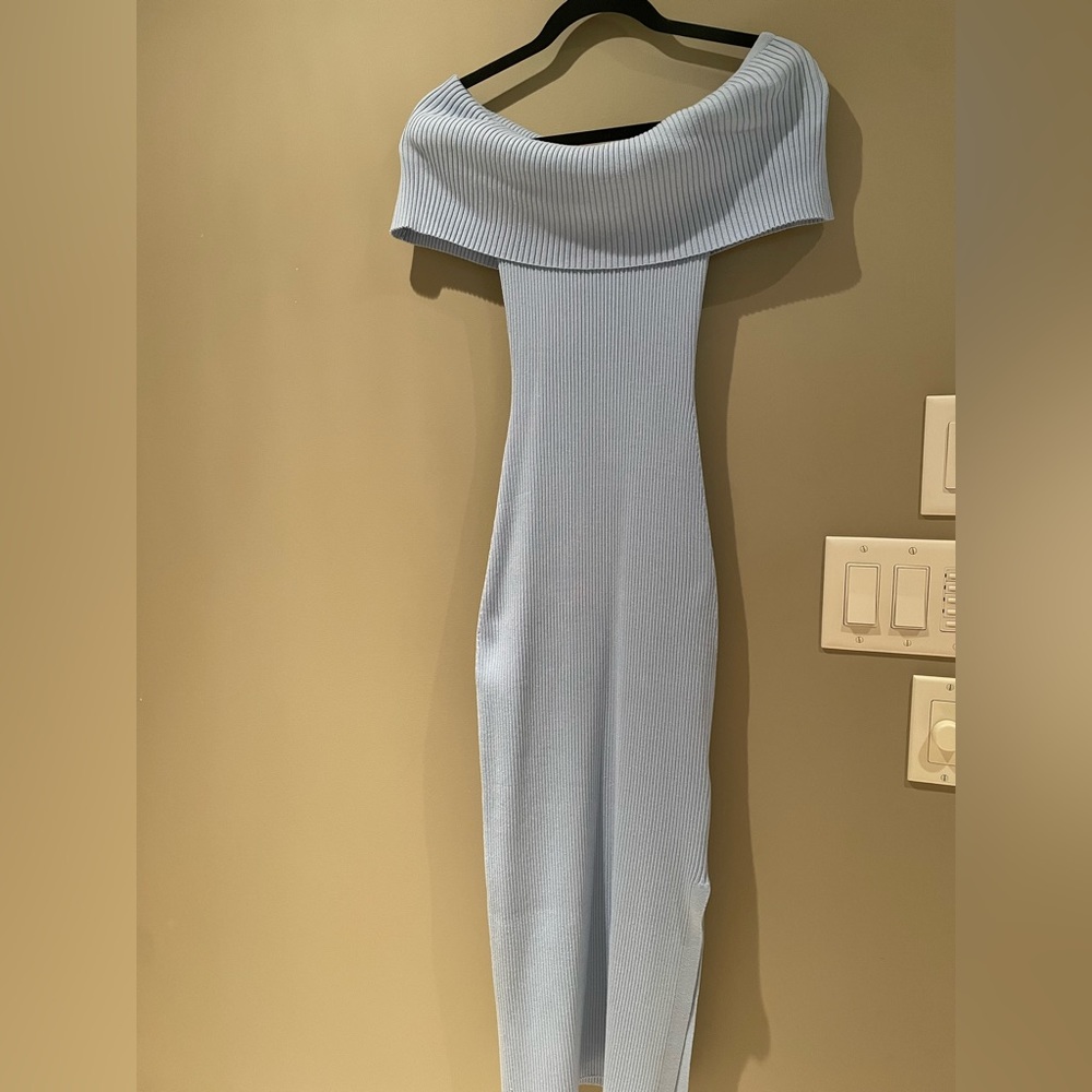 Evernew baby blue off the shoulder dress - Picture 1 of 3